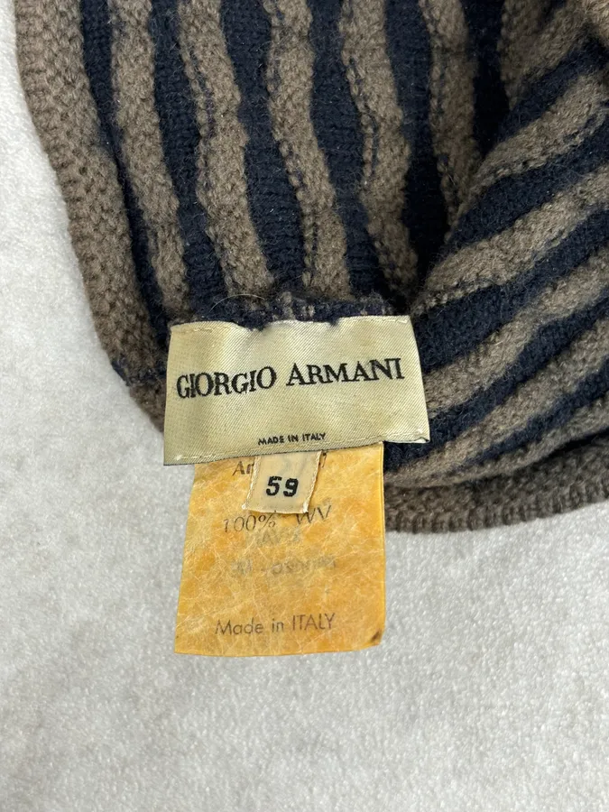 1980s Giorgio Armani Black Contemporary Beanie - Image 7