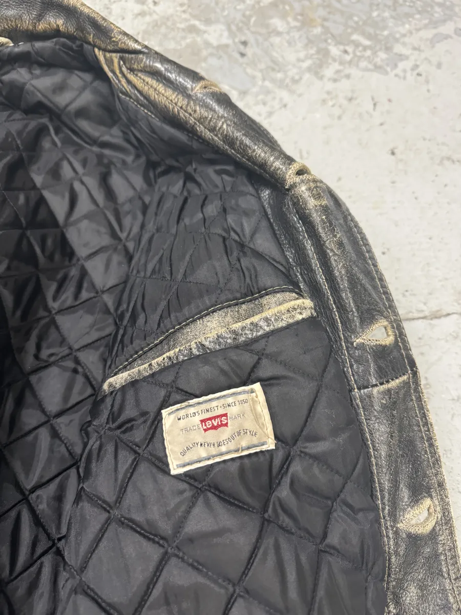 1980s Levi’s Eroded Grey Patina Leather Obscure Trucker Jacket - Image 10