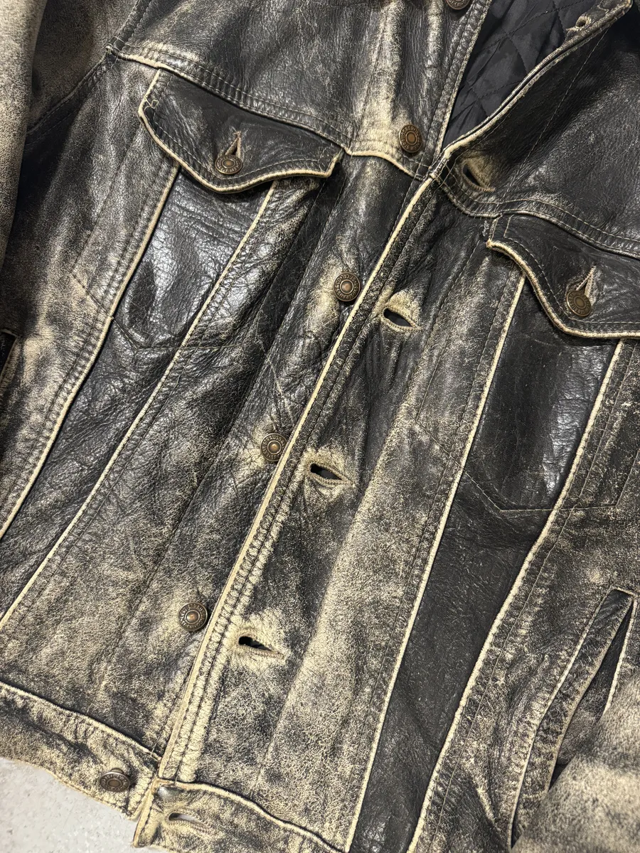 1980s Levi’s Eroded Grey Patina Leather Obscure Trucker Jacket - Image 13