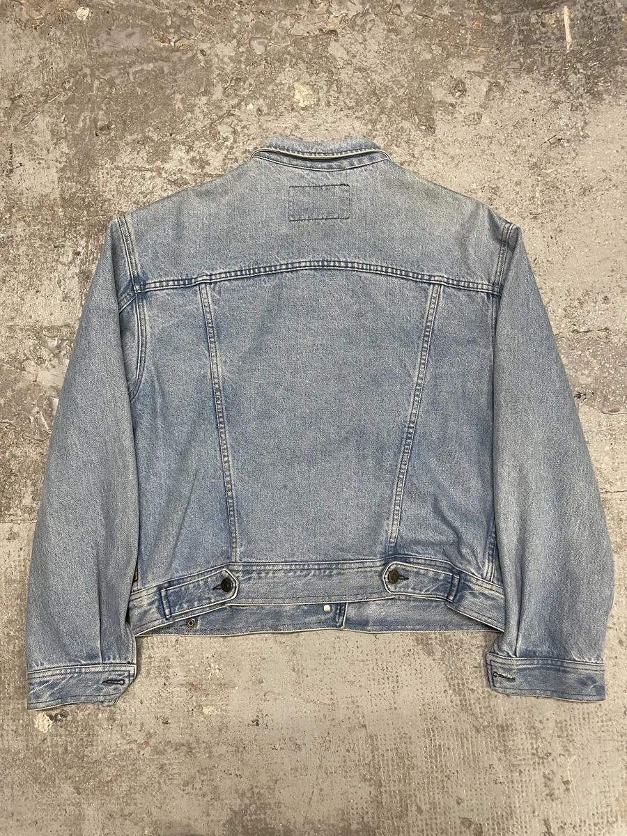 1990s Armani Cropped Blue Cozy Denim Jacket - Image 4