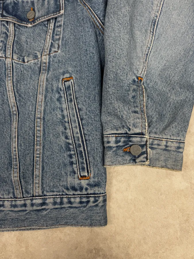 1990s Armani Light Blue Denim Jacket - Image 8