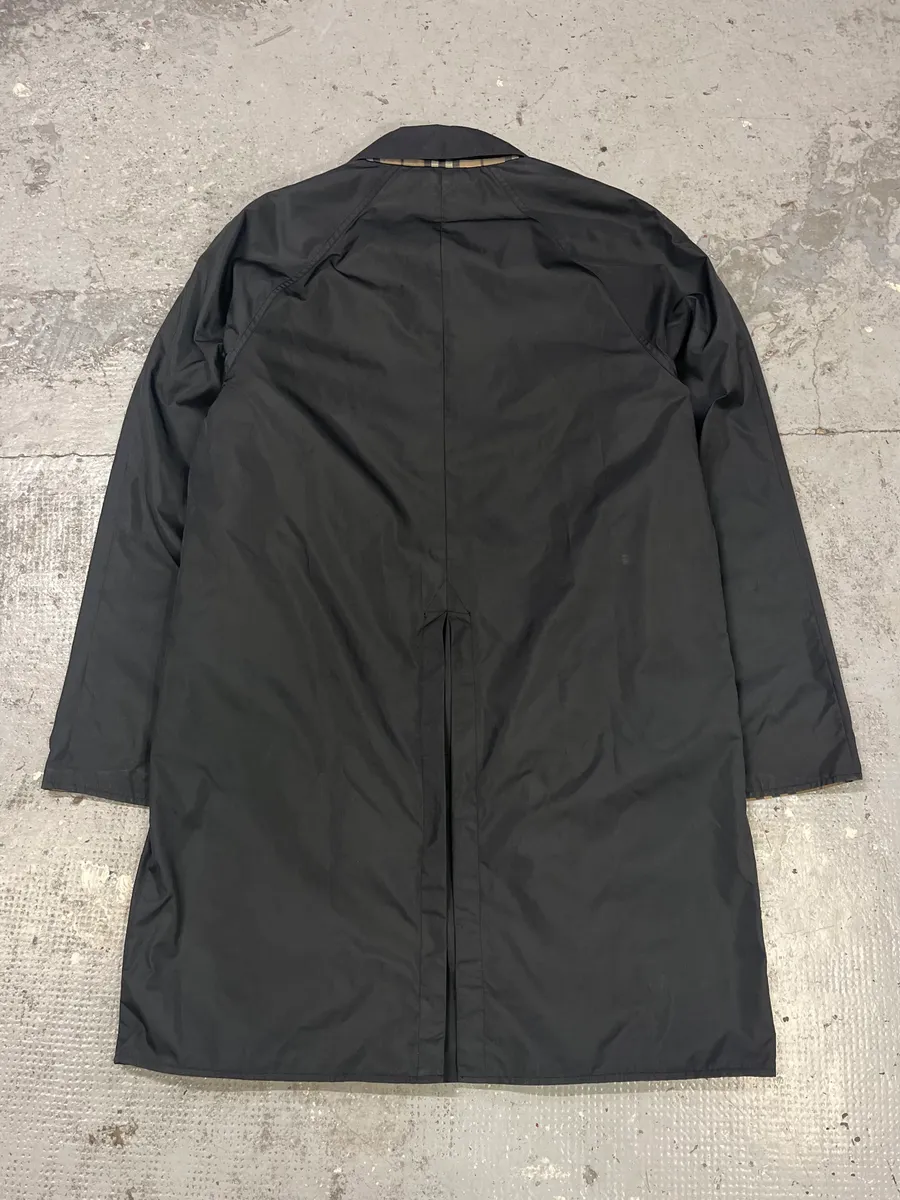 1990s Burberry Black UK Trench Jacket - Image 7
