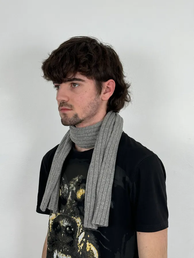 1990s Christian Dior Wool & Nylon Grey Knit Scarf - Image 3