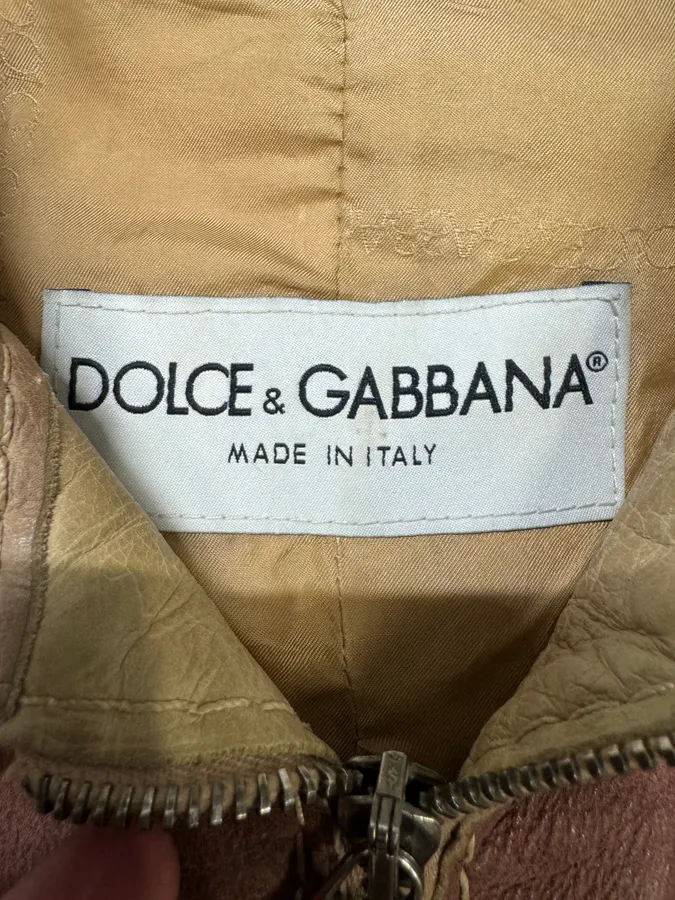 1990s Dolce & Gabbana Beige Burgundy Eroded Leather Jacket - Image 10