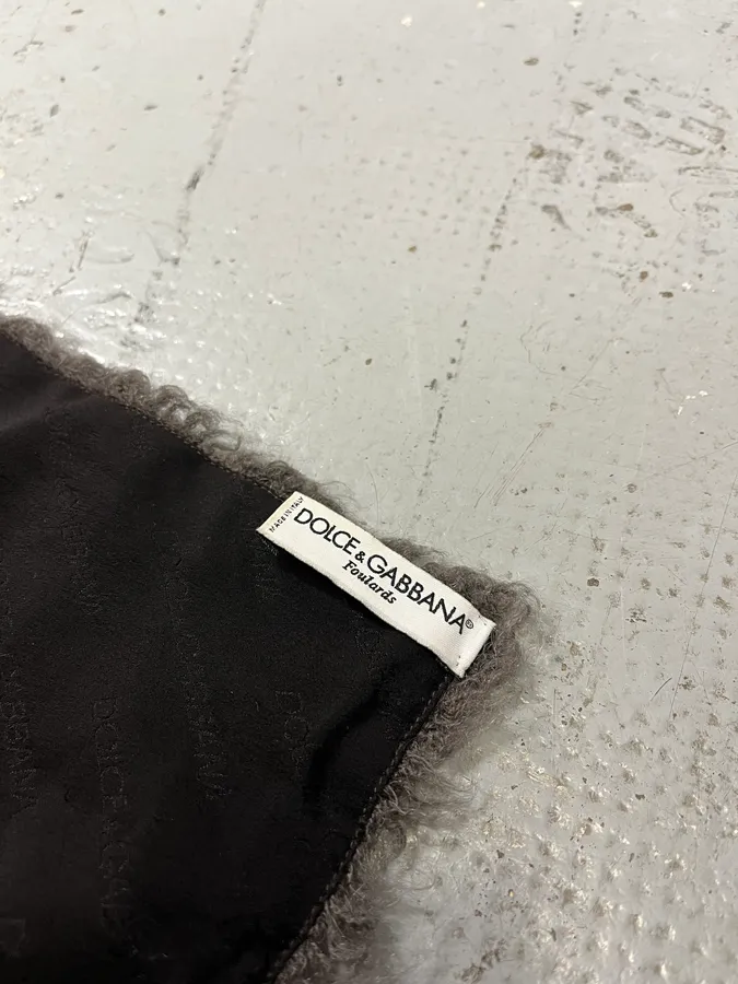 1990s Dolce & Gabbana Grey Cashmere & Silk Scarf - Image 3