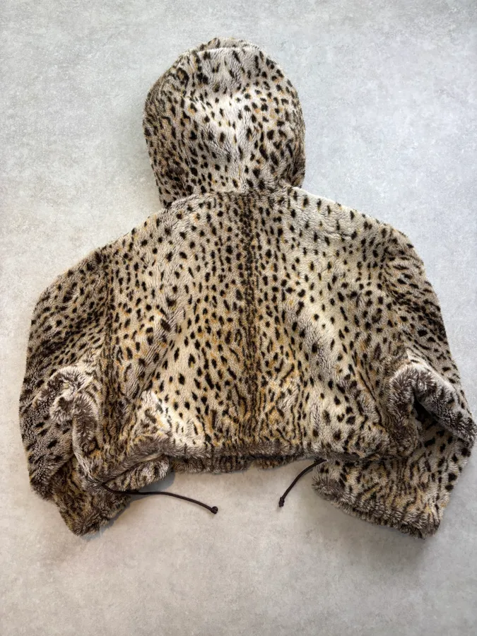 1990s Emporio Armani Beige Faux Fur Leopard Cropped Hooded Coat - Image 5