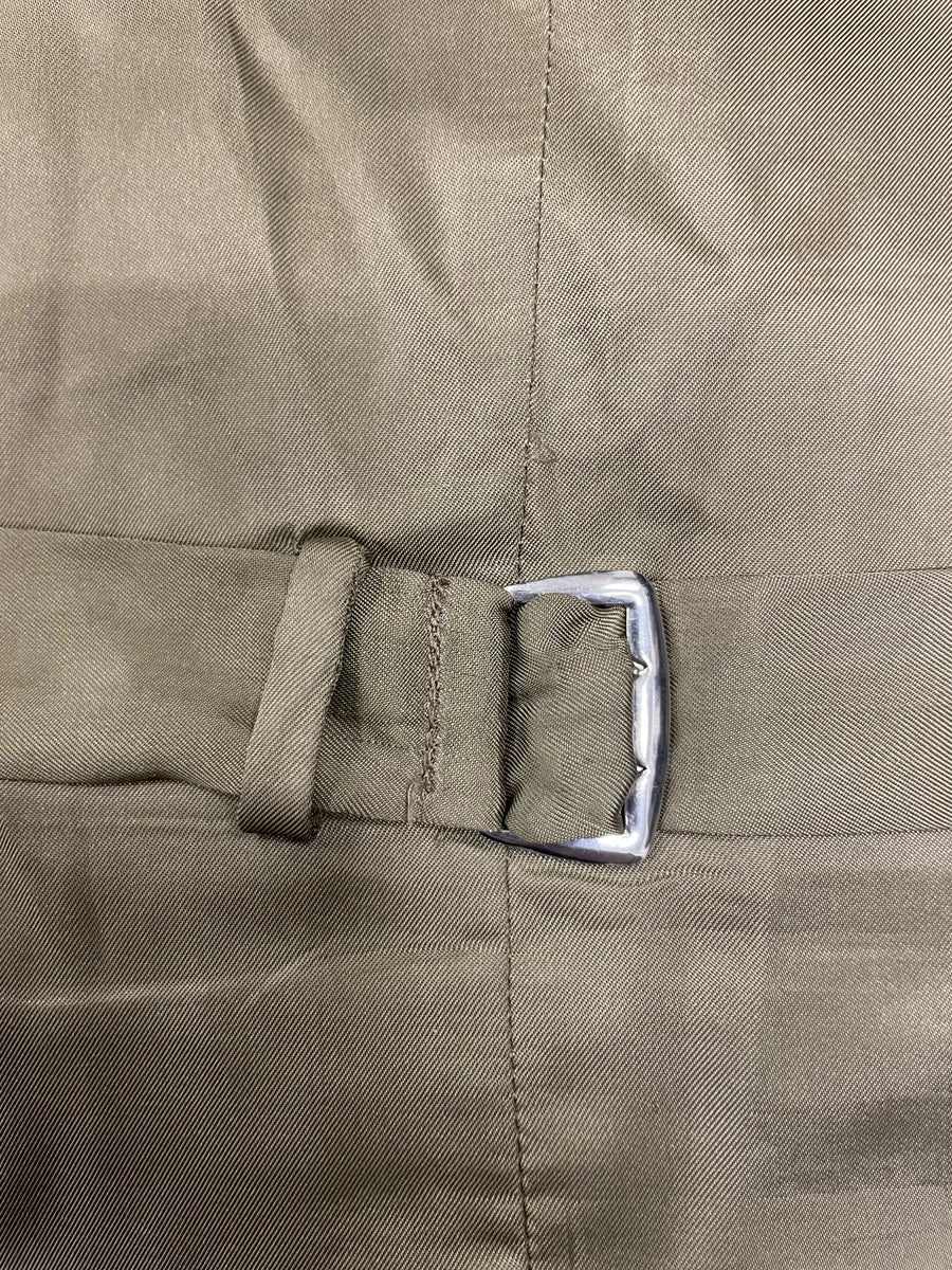 1990s Emporio Armani Beige Velvet Vest - Image 11