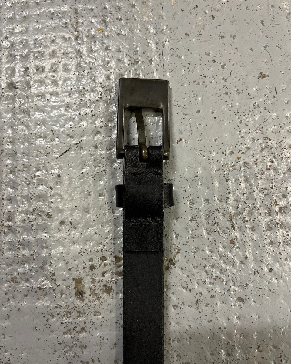1990s Gianfranco Ferré Black Leather Chain-Link Statement Belt - Image 9