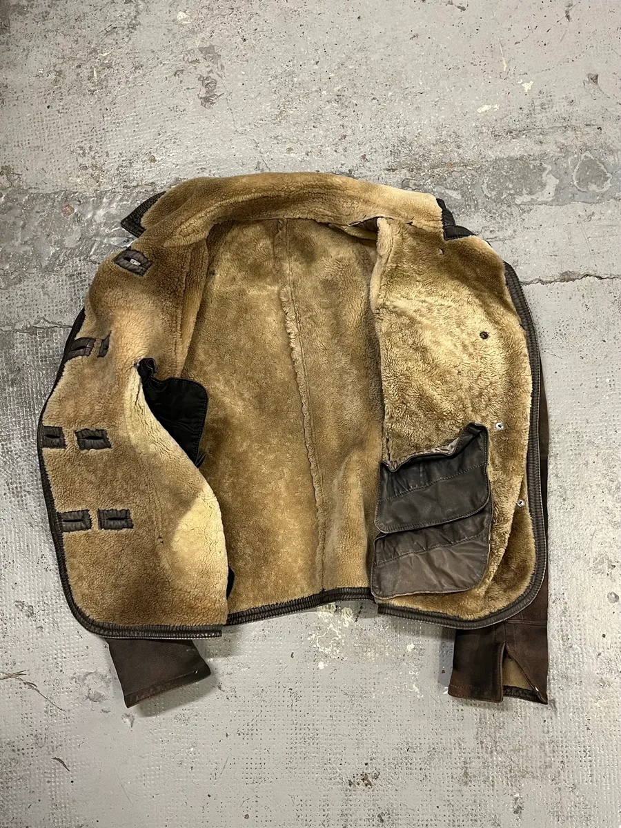 1990s Gianni Versace Brown Shearling Lace Up Sleeves Leather Jacket - Image 6