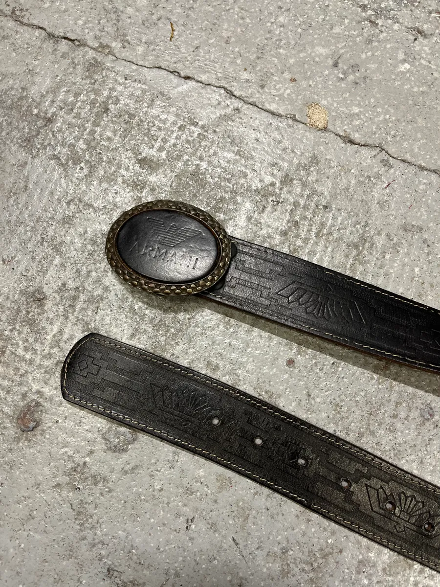 1990s Giorgio Armani Aztec Black Leather Belt - Image 4