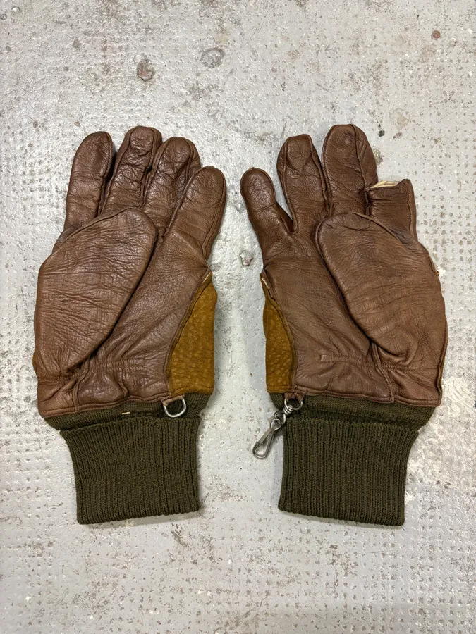 1990s Gucci Brown Leather 2-in-1 Mitten Gloves - Image 6