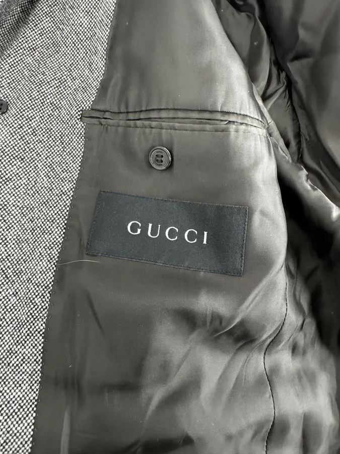 1990s Gucci Grey Wool Leather Collar Trench Coat - Image 10