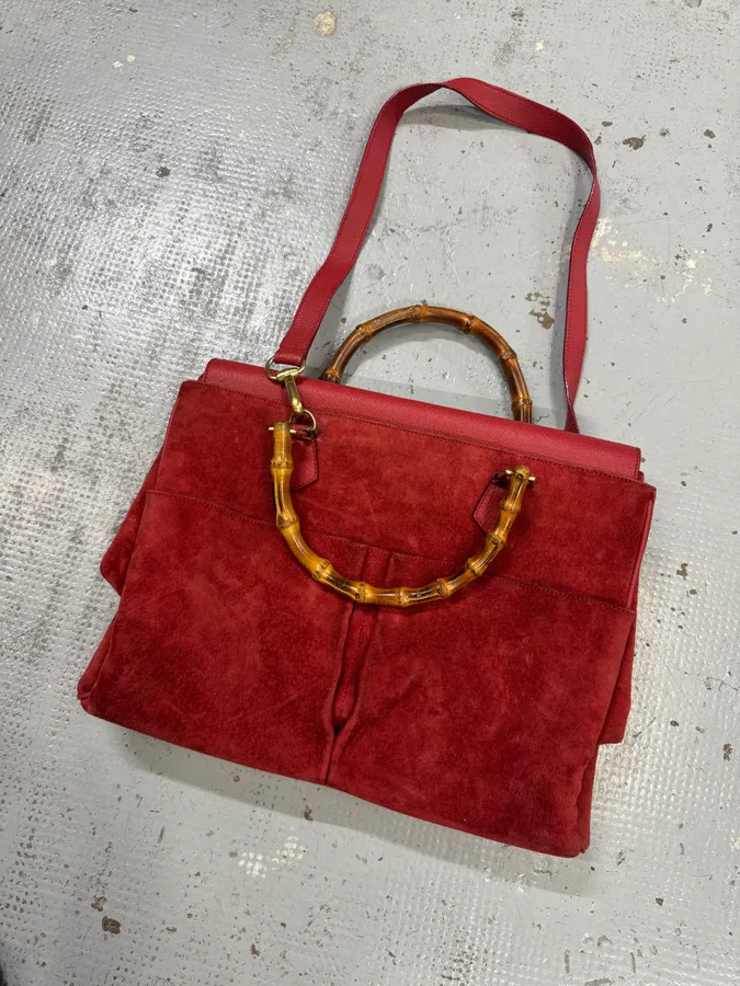1990s Gucci Red Suede Leather Bamboo Handle Shoulder Bag - Image 3