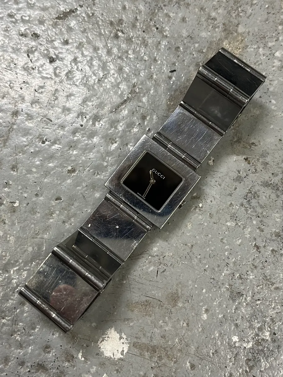 1990s Gucci Tom Ford Squared Silver Watch - Image 5