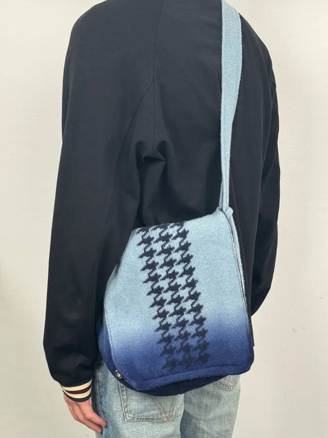 1990s Jean Paul Gaultier Blue Gradiant Pattern Wool Shoulder Bag - Image 2