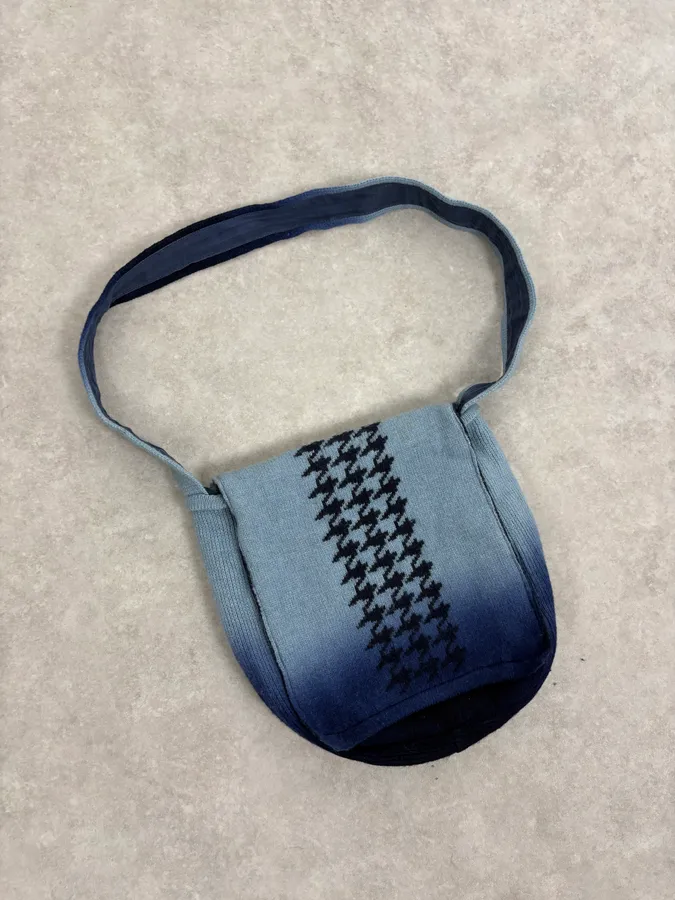 1990s Jean Paul Gaultier Blue Gradiant Pattern Wool Shoulder Bag - Image 4