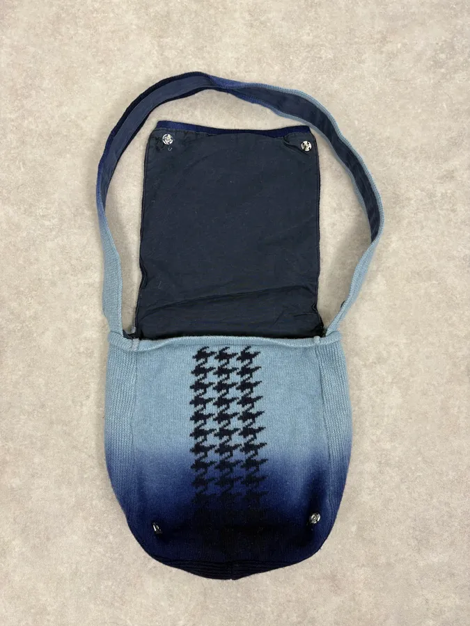 1990s Jean Paul Gaultier Blue Gradiant Pattern Wool Shoulder Bag - Image 7