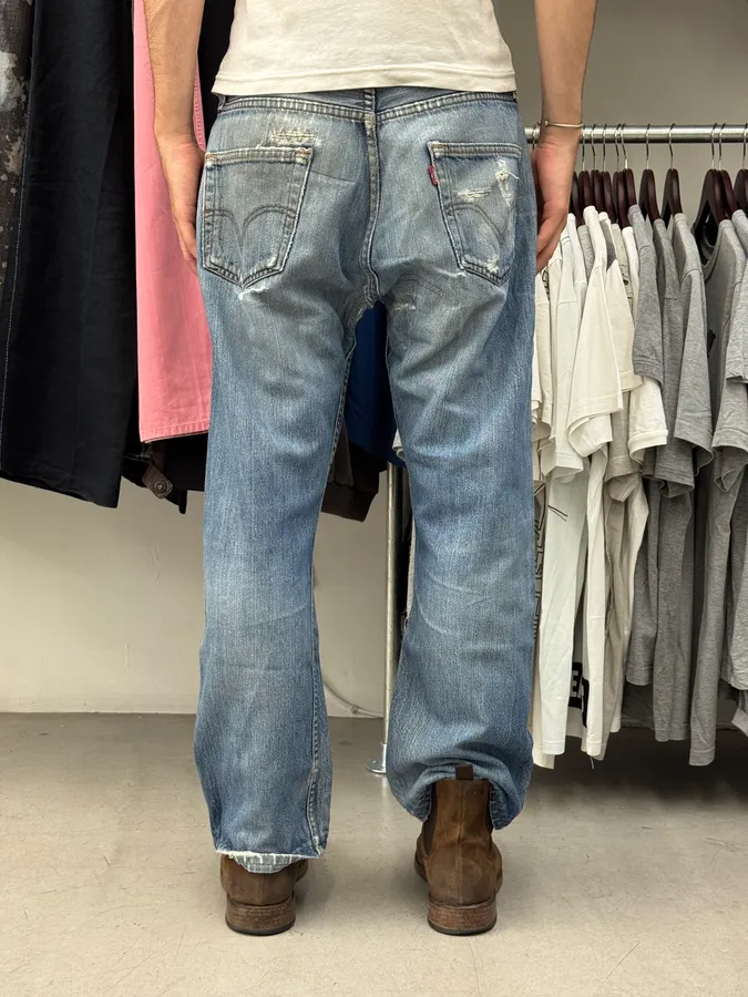 1990s Levi’s 501 Blue Faded Distressed Denim Jeans - Image 3