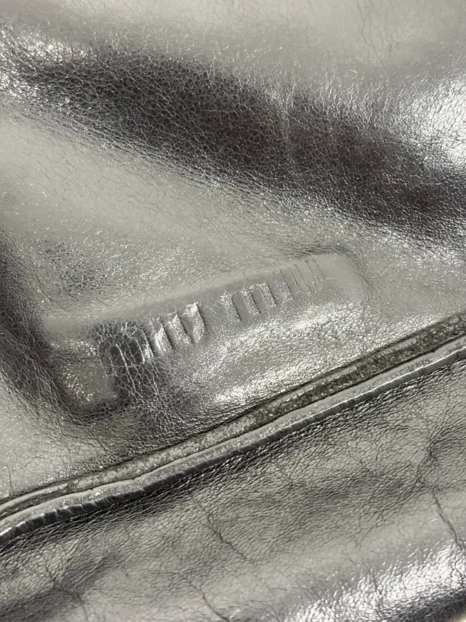 1990s Miu Miu Black Minimalist Leather Messenger Bag - Image 9