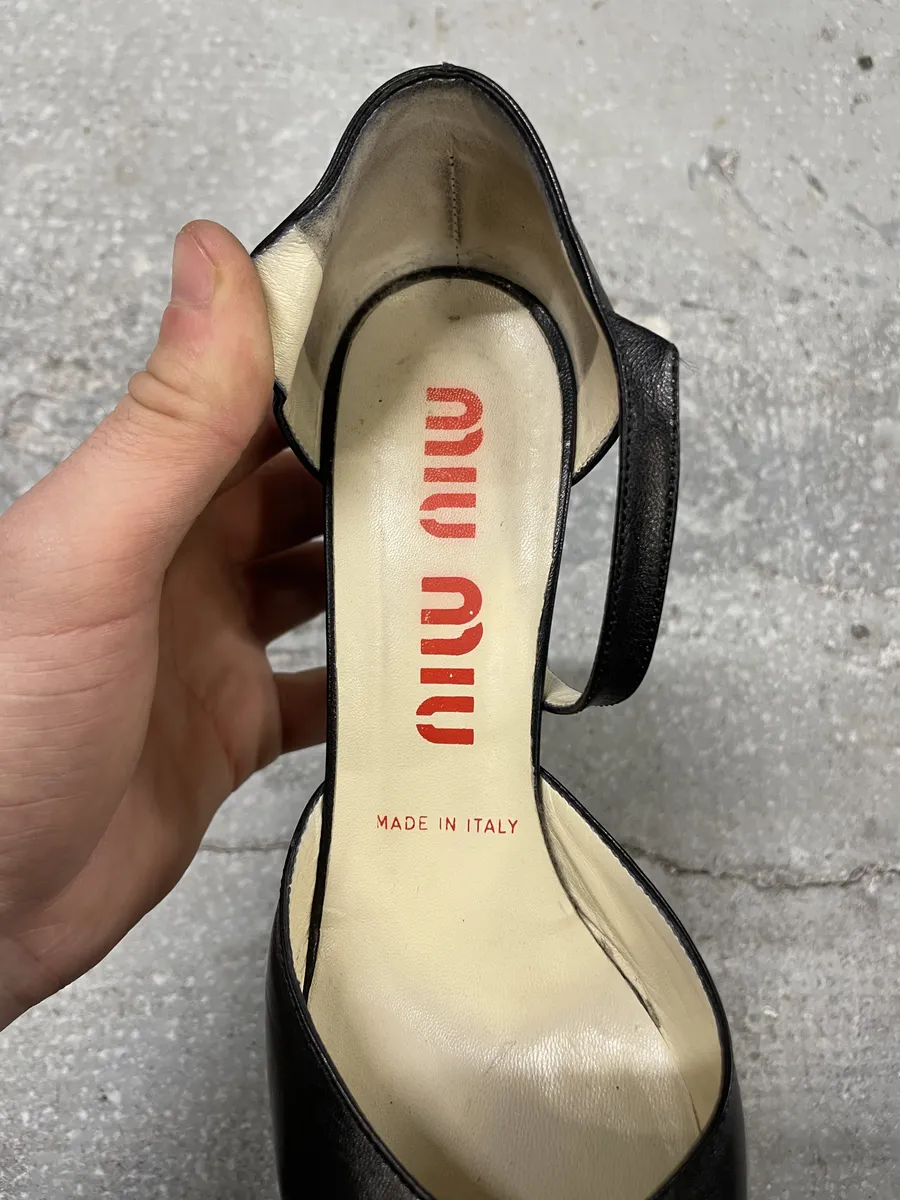 1990s MiuMiu Black Heels Pump - Image 3