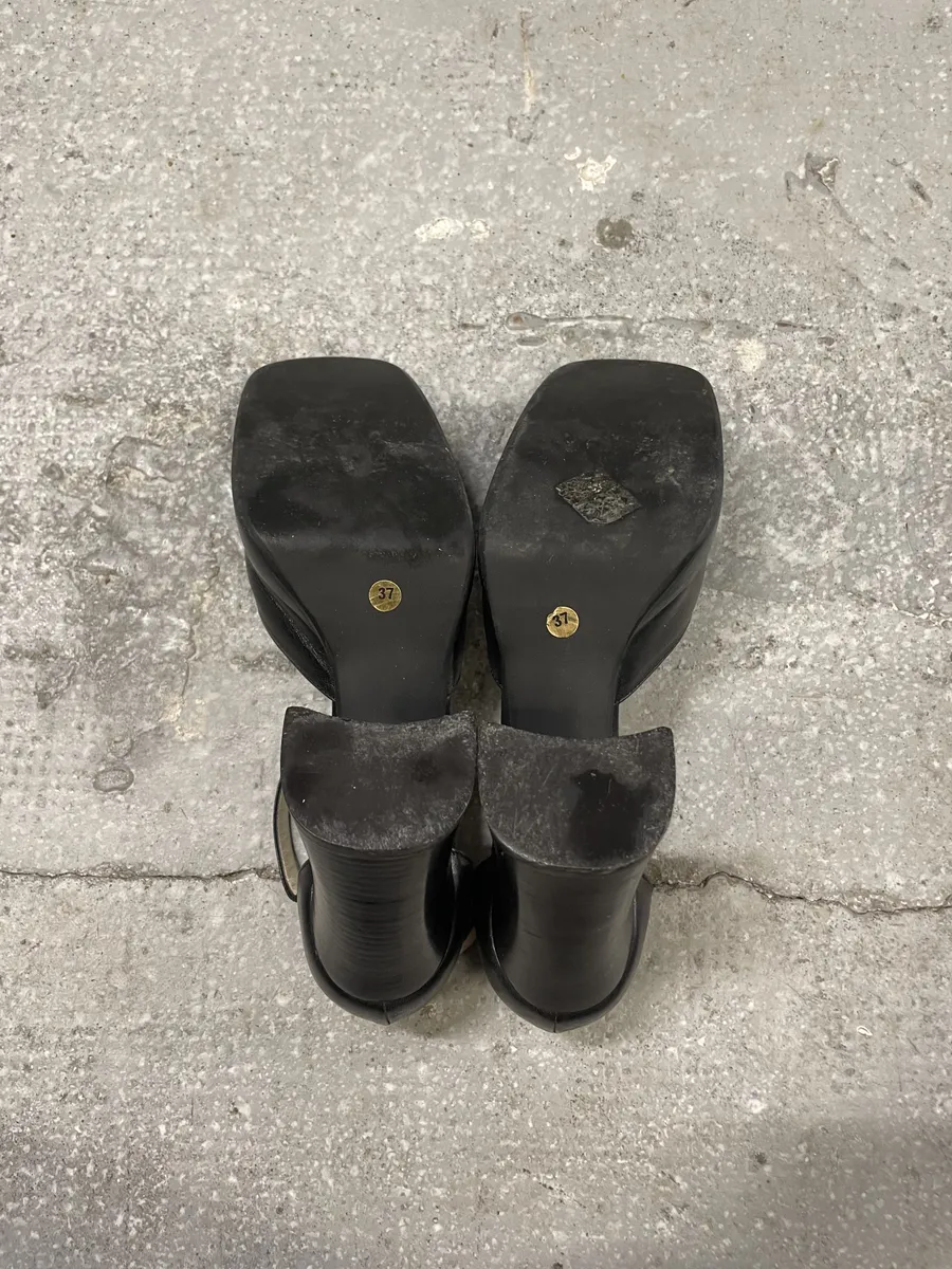 1990s MiuMiu Black Heels Pump - Image 9