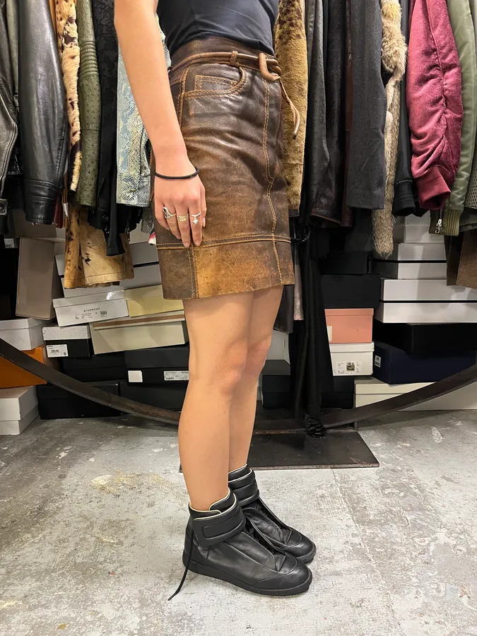 1990s Moschino Brown Eroded Leather Skirt - Image 2
