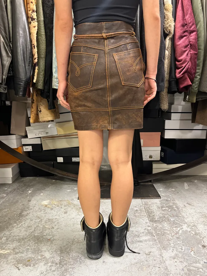 1990s Moschino Brown Eroded Leather Skirt - Image 3