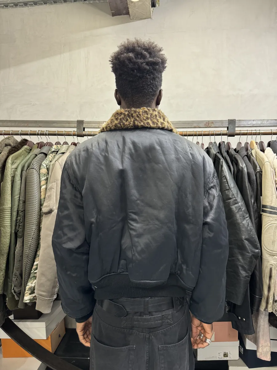 1990s Moschino Leopard Fur Print Black Bomber Jacket - Image 5