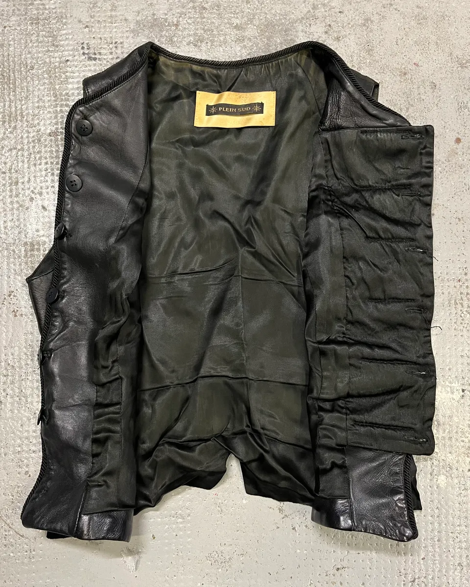 1990s Plein Sud Black Leather Button-Front Vest - Image 9