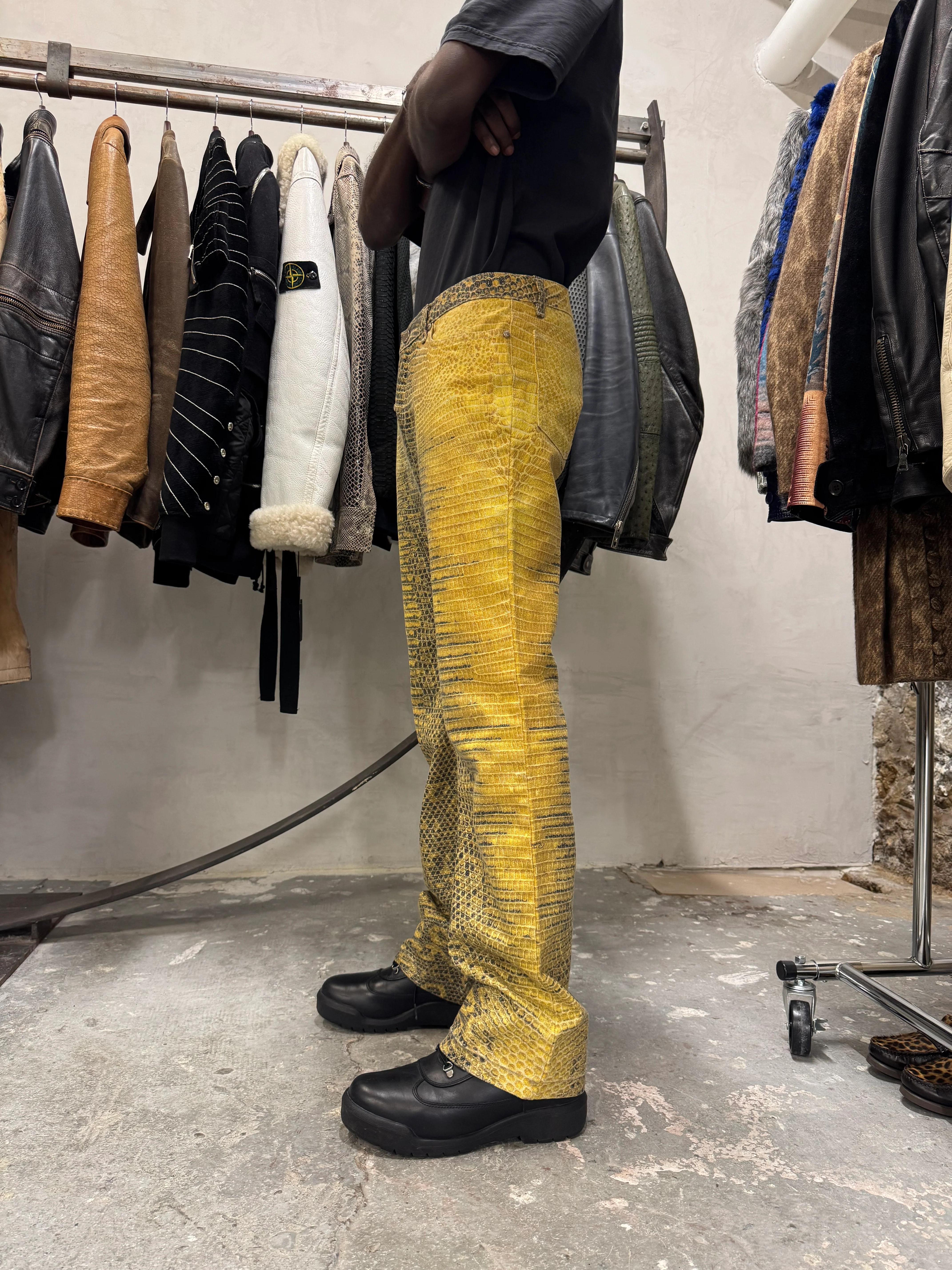 1990s Roberto Cavalli Bees Yellow Scales Pants - Image 10