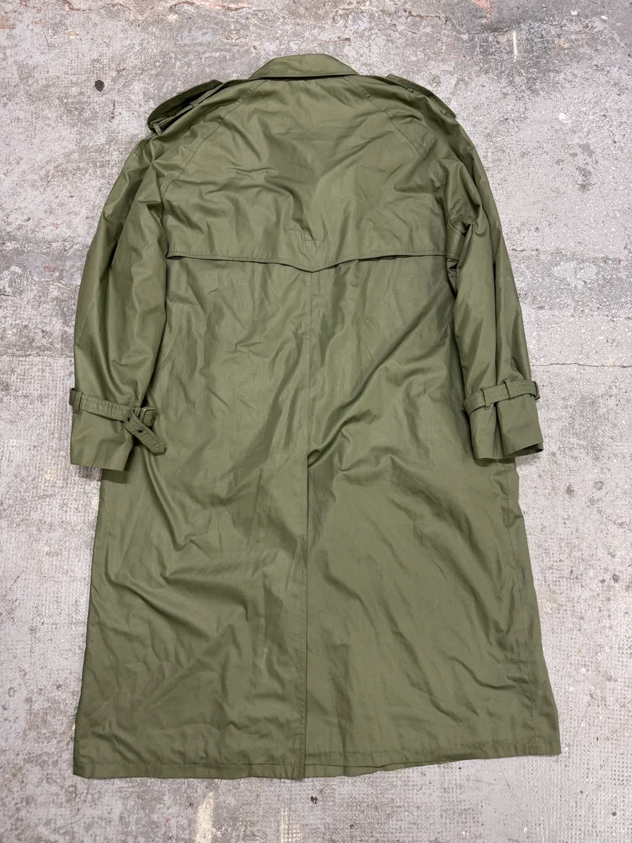 1990s Yves Saint Laurent Green Buttoned Trench Coat - Image 4