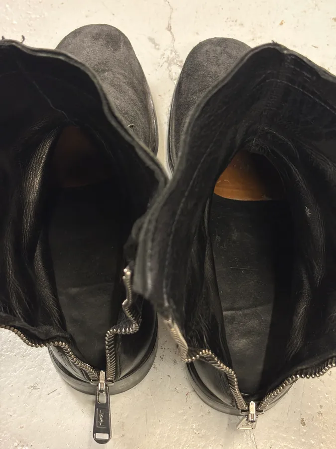2000a Yves Saint Laurent Black Suede Leather Chelsea Boots - Image 9
