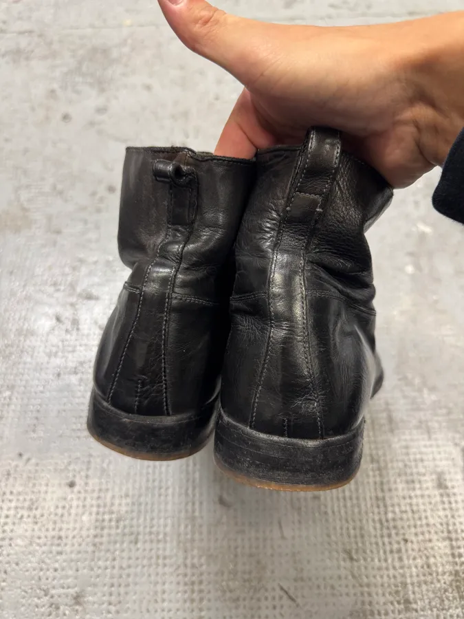 2000s Alexander Mcqueen Laced Black Leather Boots - Image 5