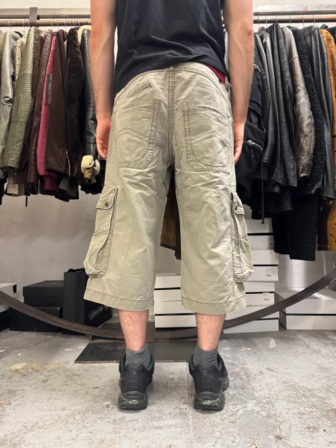 2000s Armani Beige Cozy Cargo Shorts - Image 4