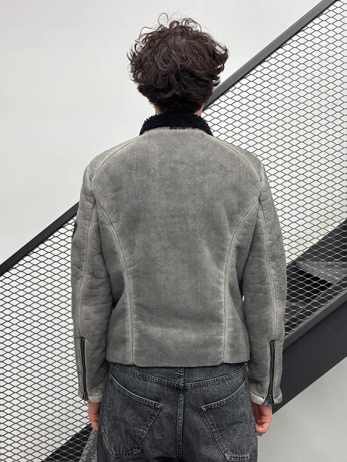 2000s Armani Grey Eroded Fleece-Lined Jacket - Image 3