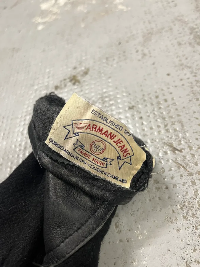 2000s Armani Hyrbid Black Wool Gloves - Image 6