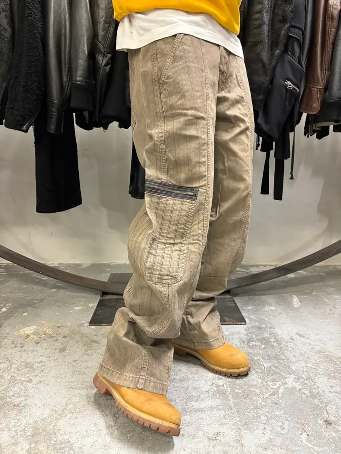 2000s Armani Olive Elevated Cargo Pants - Image 4