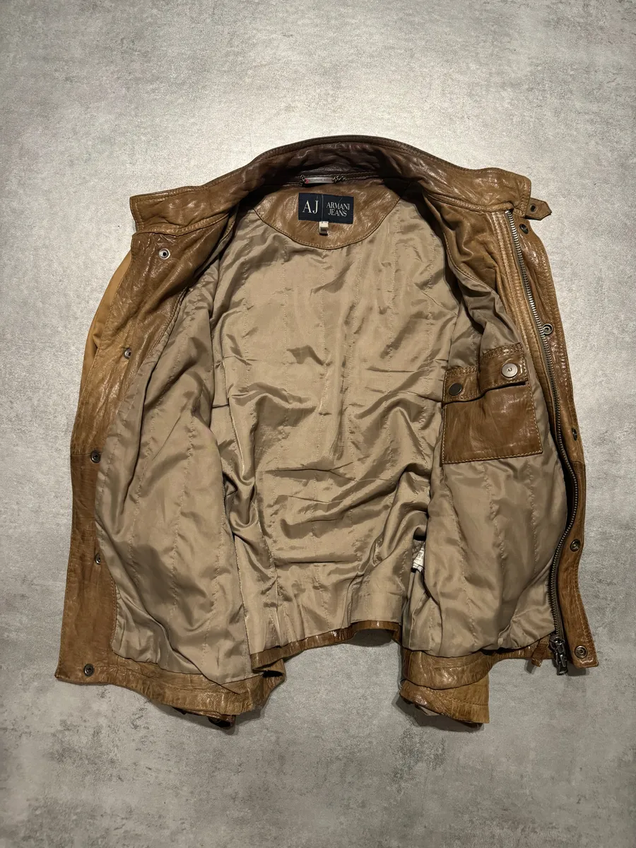 2000s Armani Padded Beige Leather Biker Jacket - Image 8