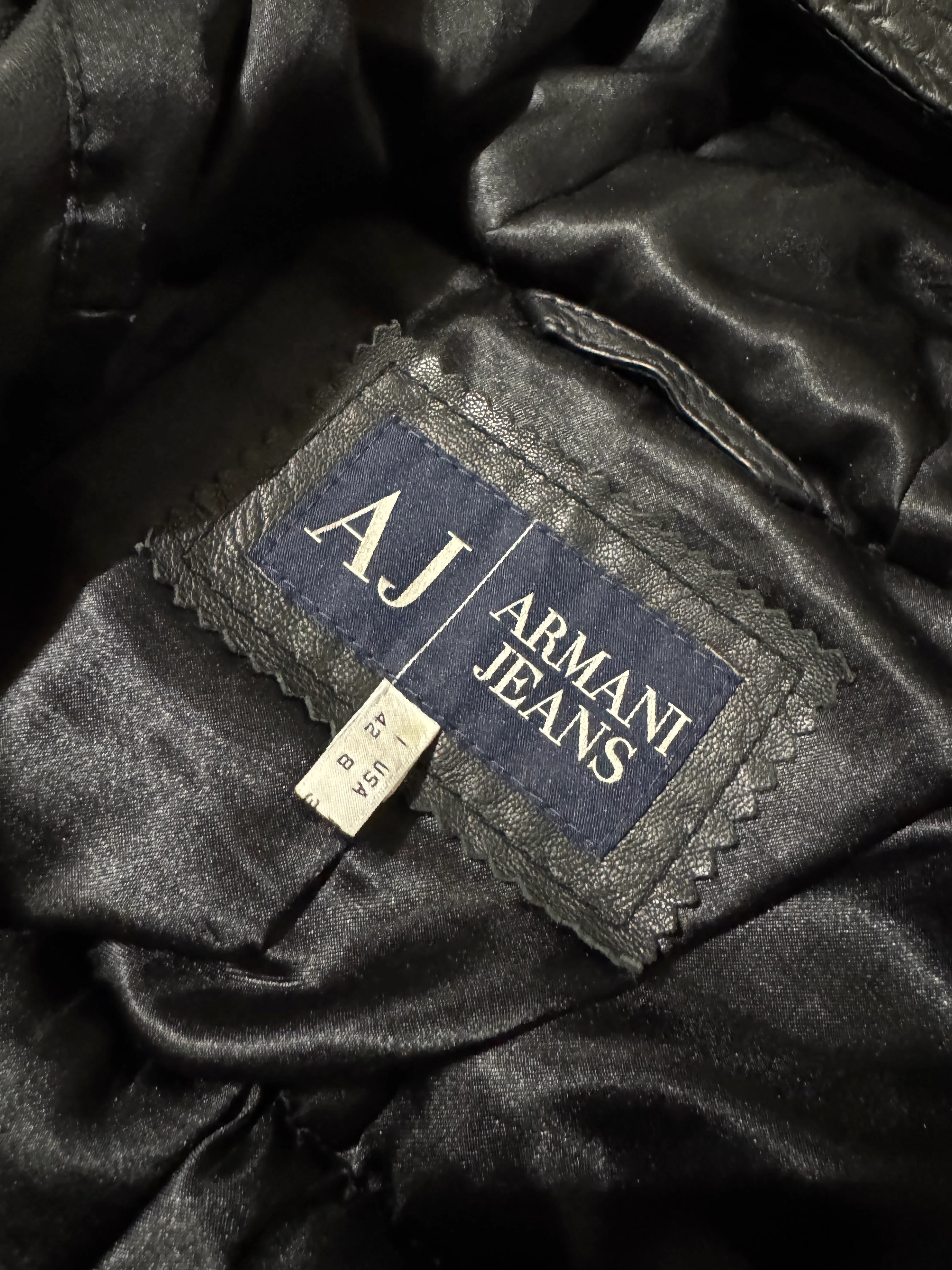2000s Armani Pleats Black Leather Jacket - Image 9