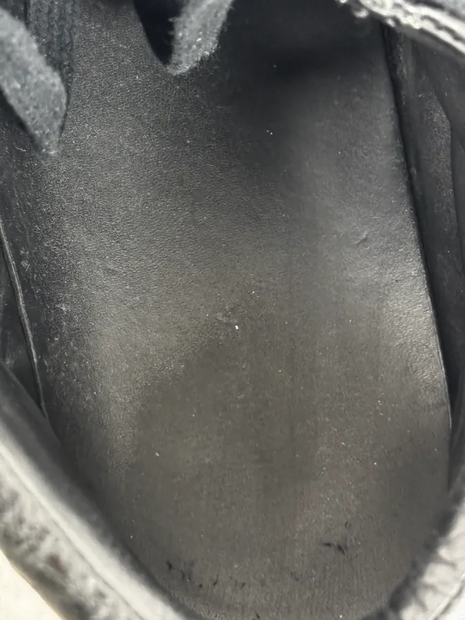2000s Balenciaga Arena Black Cracked Leather High Sneakers - Image 7