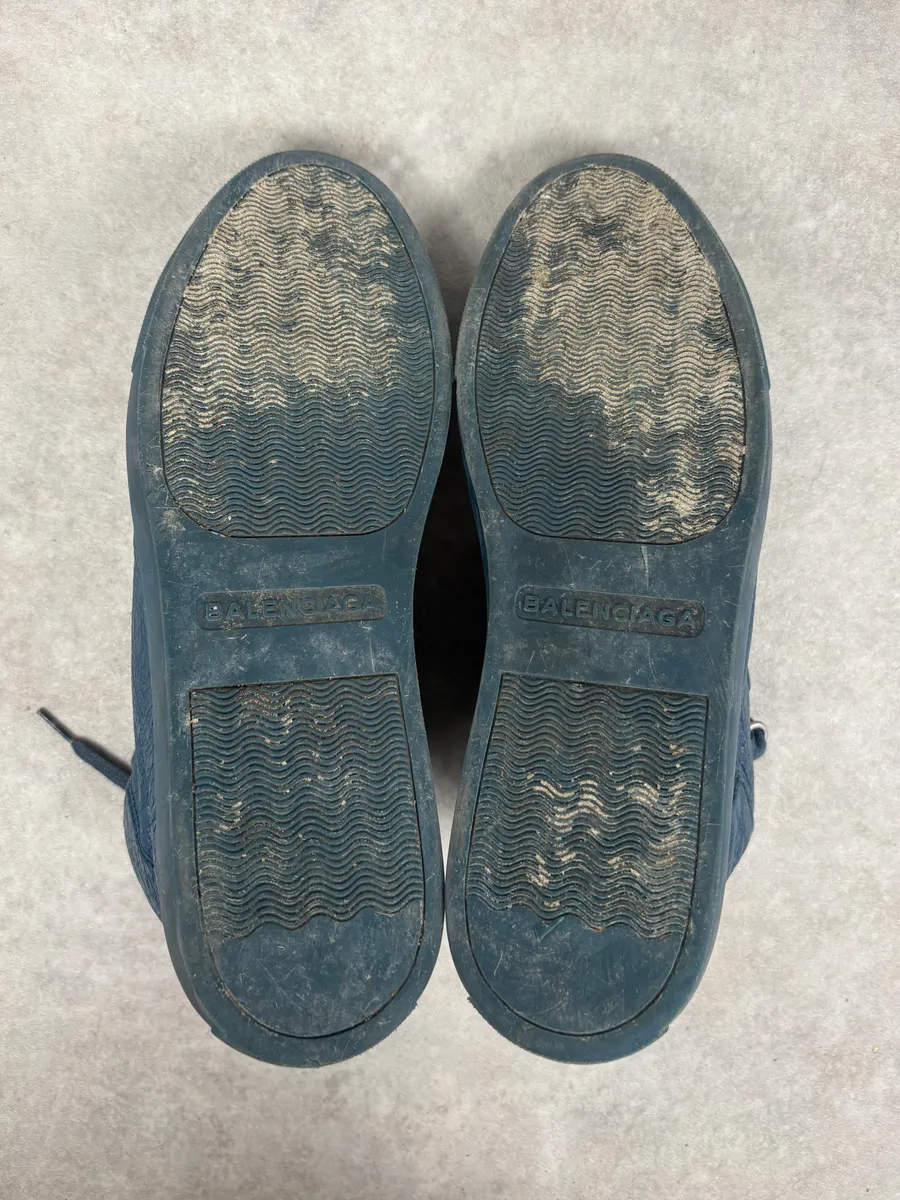 2000s Balenciaga Arena Dark Blue Cracked Leather High Top Sneakers - Image 6