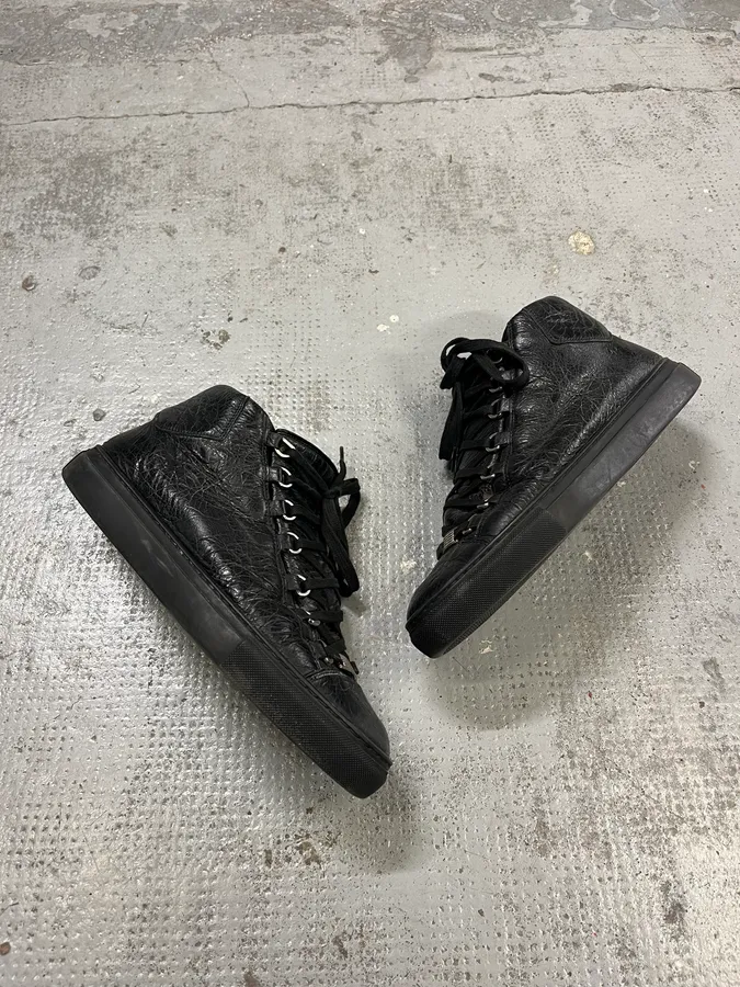 2000s Balenciaga Arena Grey Leather High-Top Sneakers - Image 2