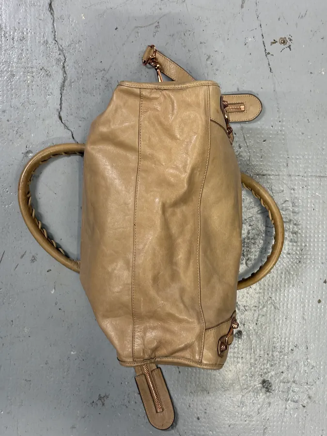 2000s Balenciaga Beige Leather City Bag Studded Hardware Shoulder Bag - Image 8