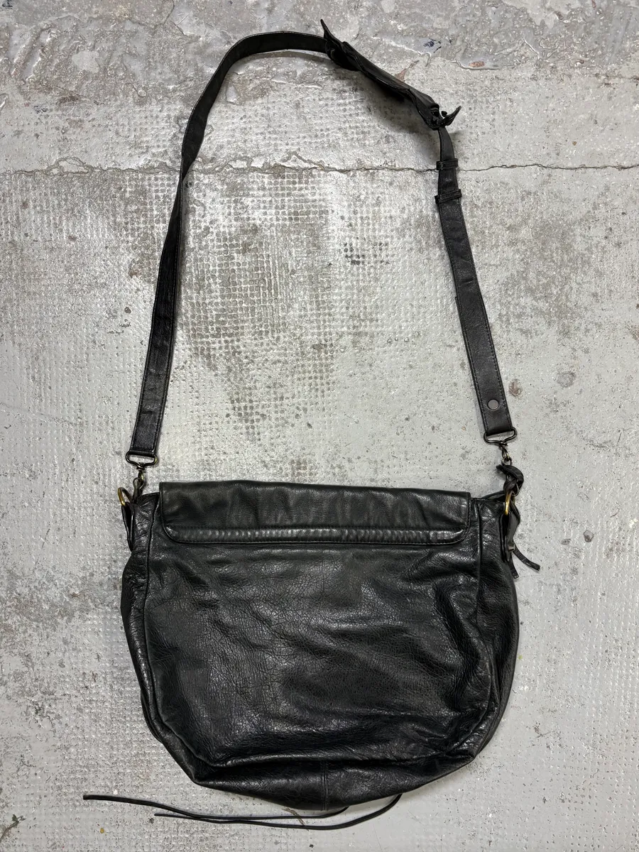 2000s Balenciaga Black Leather Messenger Bag - Image 5