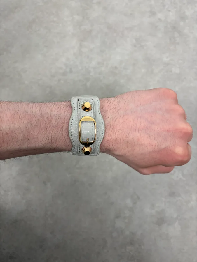 2000s Balenciaga Grey Leather City Bracelet - Image 3