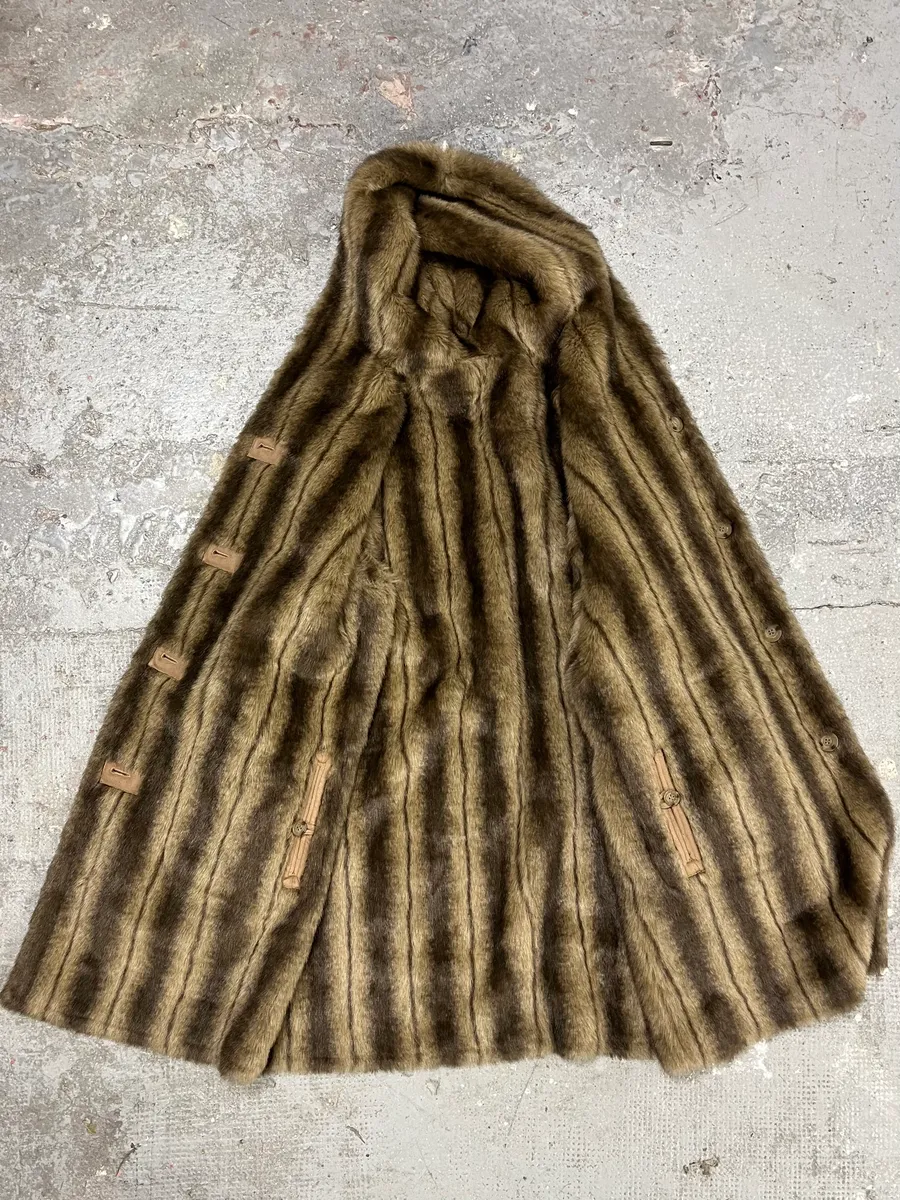 2000s Balmain Reversible Camel Leather Fake Fur Jacket - Image 11