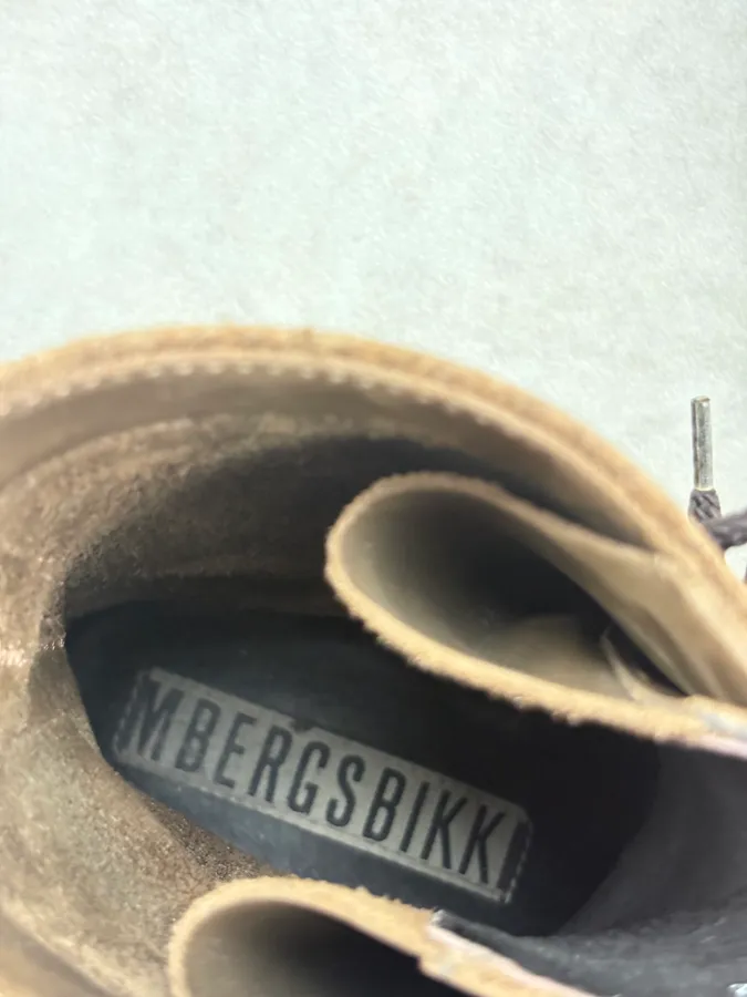 2000s Bikkbembergs Brown Combat Leather Boots - Image 9