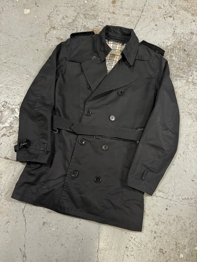 2000s Burberry Black Imperial Buttoned Long Jacket - Image 3