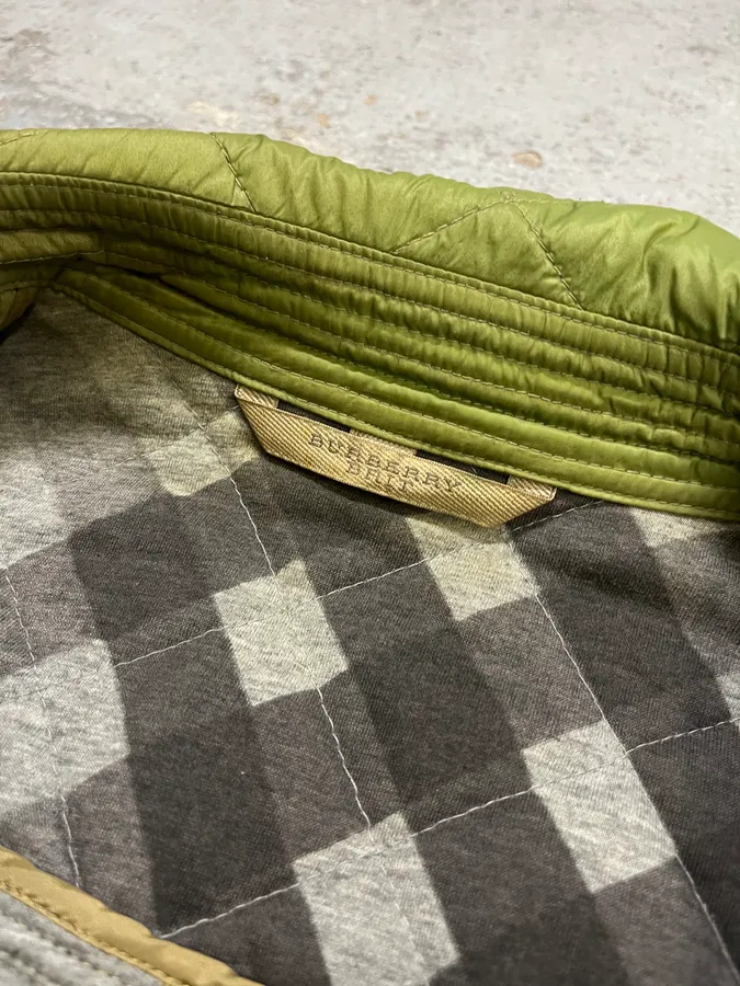 2000s Burberry Green Asymmetrical Quilted Puffer Jacket - Image 11