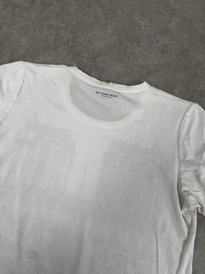 2000s Burberry White Notre-Dame Print T-Shirt - Image 6
